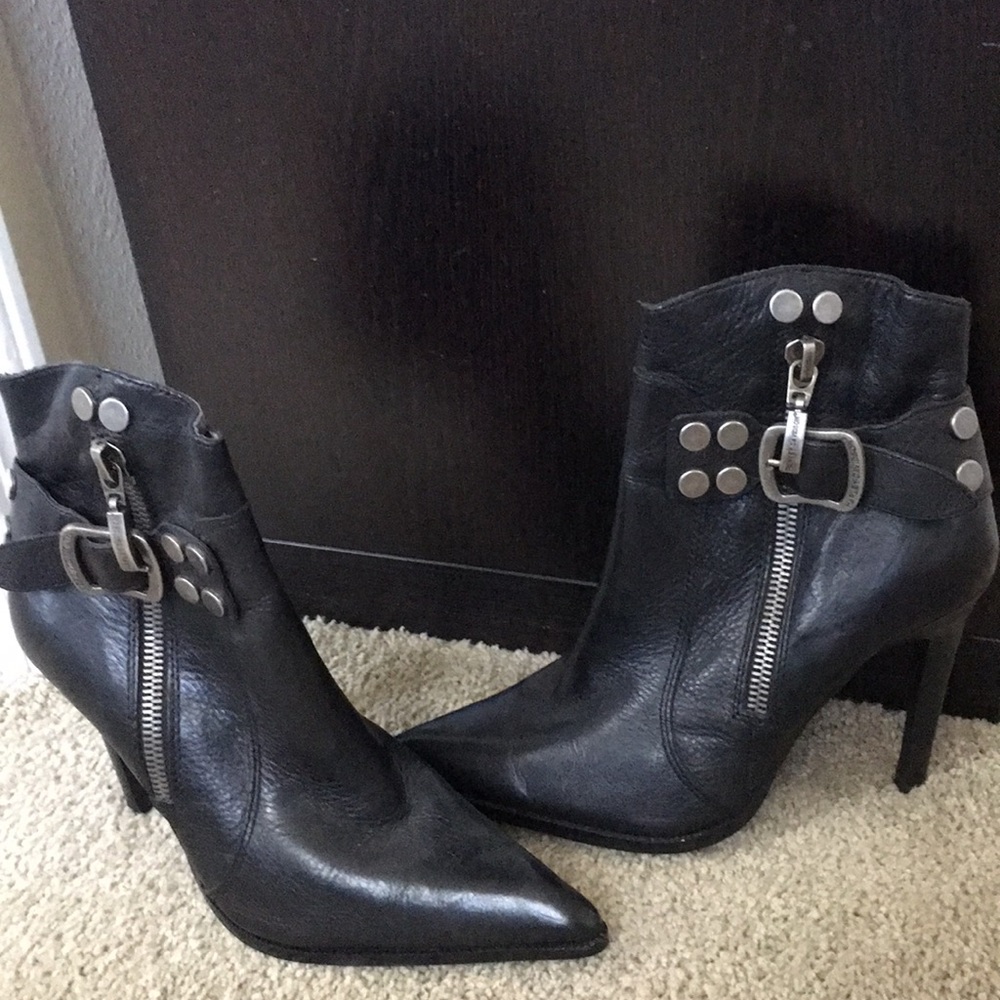 Women’s booties